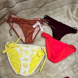 Bundle bikini Sz: Small.  In great condition. VS is brand new
